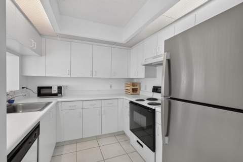 801 SW 141st Avenue #302O, Pembroke Pines FL - photo 16 of 30