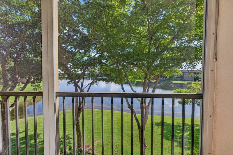 1 bedroom Condominium at 801 SW 141st Avenue #302O, Suffolk At Century Village, Pembroke Pines — photo 3