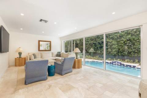 250 Murray Road, West Palm Beach FL - photo 9 of 45
