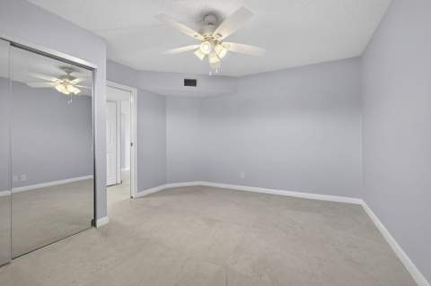 3590 Via Poinciana #202, Lake Worth FL - photo 12 of 65