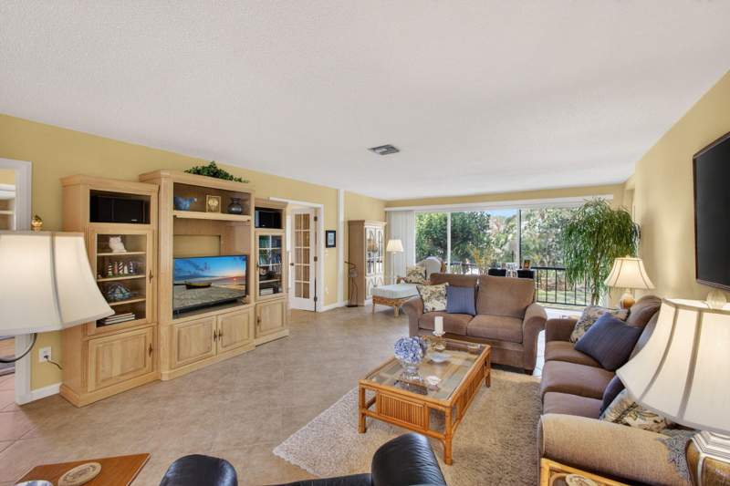 3 bedroom Condominium at 17 SE Turtle Creek Drive #D, Turtle Creek Apartment Buildings Condo, Jupiter — photo 3