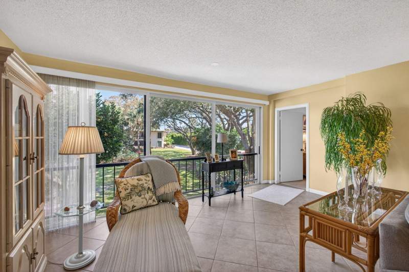 3 bedroom Condominium at 17 SE Turtle Creek Drive #D, Turtle Creek Apartment Buildings Condo, Jupiter — photo 5