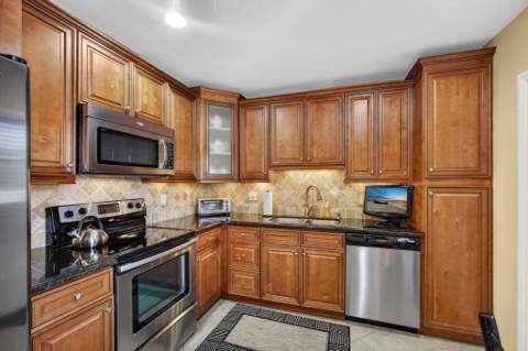 17 SE Turtle Creek Drive #D, Jupiter FL - photo 10 of 36