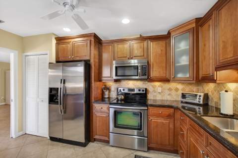 17 SE Turtle Creek Drive #D, Jupiter FL - photo 11 of 36