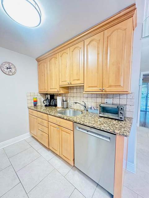 310 Grantham A, Deerfield Beach FL - photo 8 of 36