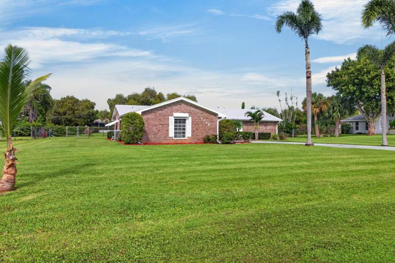 3 bedroom Single Family Residence at 2156 SE Harlow Street, South Port St Lucie Unit 4, Port St. Lucie — photo 3