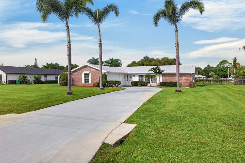 3 bedroom Single Family Residence at 2156 SE Harlow Street, South Port St Lucie Unit 4, Port St. Lucie — photo 2