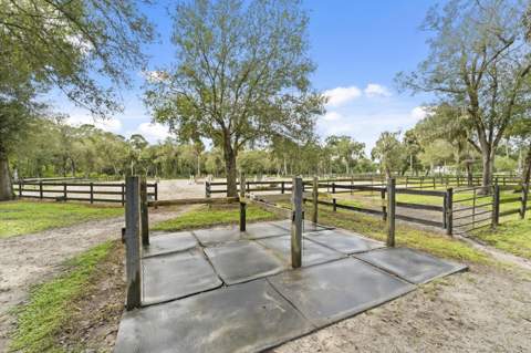 5258 SW Cherokee Street, Palm City FL - photo 13 of 35