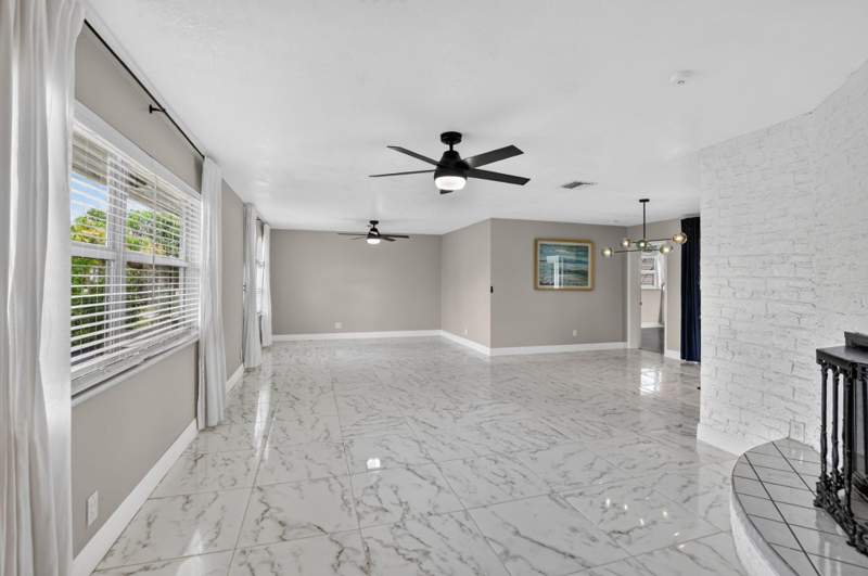 4 bedroom Single Family Residence at 214 NE 25th Street, Boca Woods, Boca Raton — photo 4