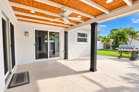 214 NE 25th Street, Boca Raton FL - photo 22 of 33