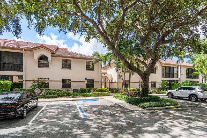 3 bedroom Condominium at 5188 Europa Drive #C, Diamante Village Condo, Boynton Beach — photo 3