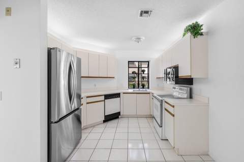 5188 Europa Drive #C, Boynton Beach FL - photo 9 of 65