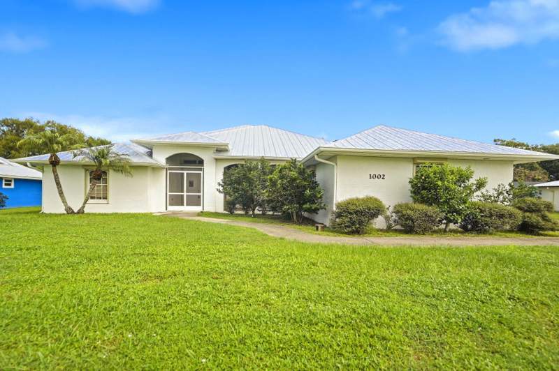 3 bedroom Single Family Residence at 1002 Ibis Avenue, White City, Fort Pierce — photo 3