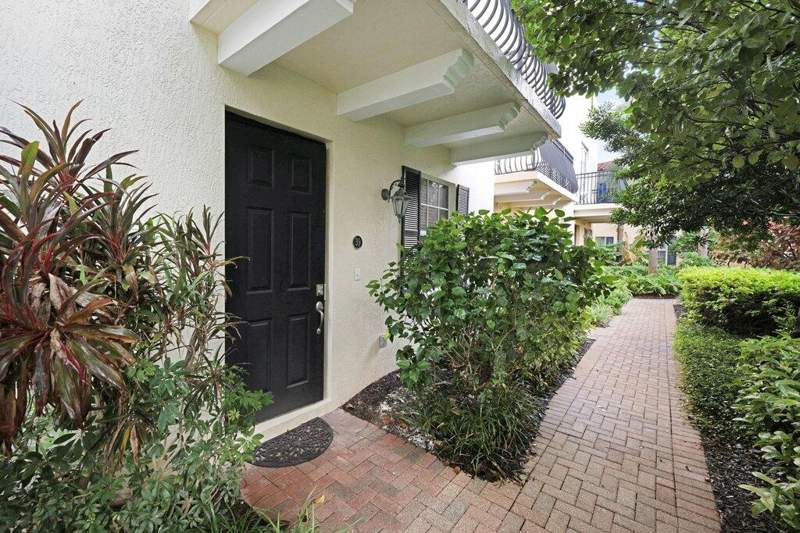 3 bedroom Townhouse at 2502 N Dixie Highway #39, Courtyards Of Lake Worth, Lake Worth Beach — photo 4