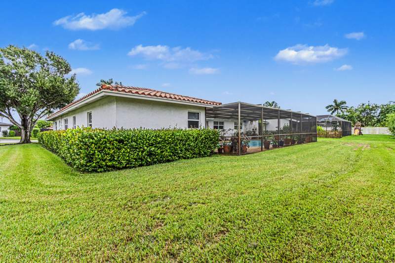 3 bedroom Single Family Residence at 415 Sailboat Circle, Bonaventure Lakes Add 1, Weston — photo 3