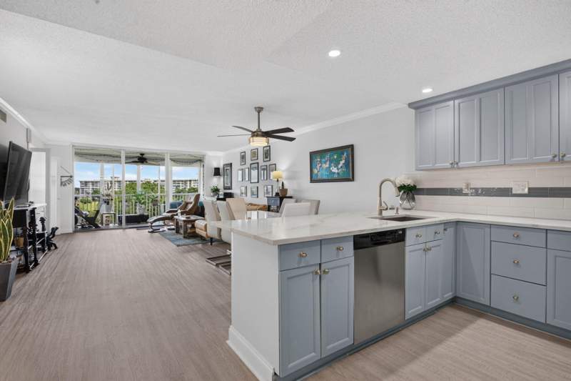 3 bedroom Condominium at 2901 S Palm Aire Drive #610, No 31 Palm-Aire Country Club, Pompano Beach — photo 3