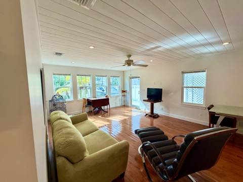 636 SW 7th Avenue, Fort Lauderdale FL - photo 6 of 14