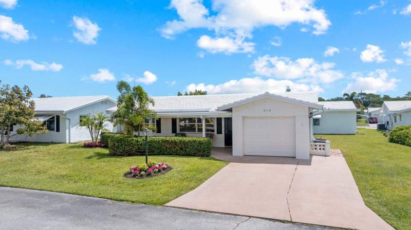 2 bedroom Single Family Residence at 2114 SW 13th Place, Palm Beach Leisureville Sec 10, Boynton Beach — photo 2