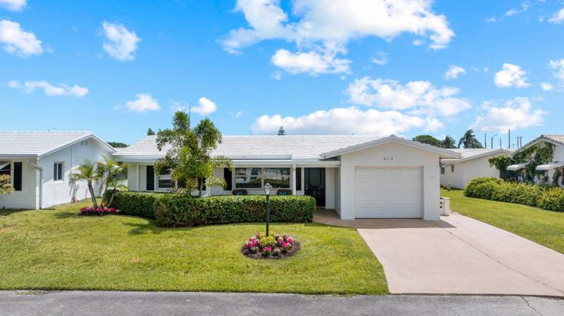 2 bedroom Single Family Residence at 2114 SW 13th Place, Palm Beach Leisureville Sec 10, Boynton Beach — photo 3