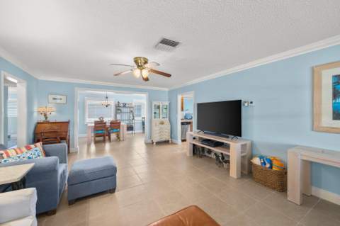 2114 SW 13th Place, Boynton Beach FL - photo 11 of 44