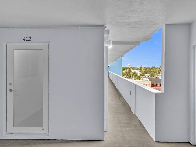 1 bedroom Condominium at 320 S Surf Road #402, Baker Towers Condo, Hollywood — photo 5