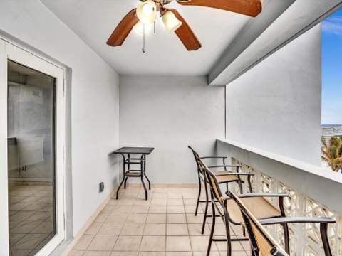 320 S Surf Road #402, Hollywood FL - photo 14 of 30