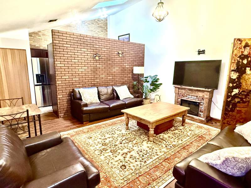 2 bedroom Townhouse at 1275 Periwinkle Place, Sugar Pond Manor Of Wellington, Wellington — photo 2