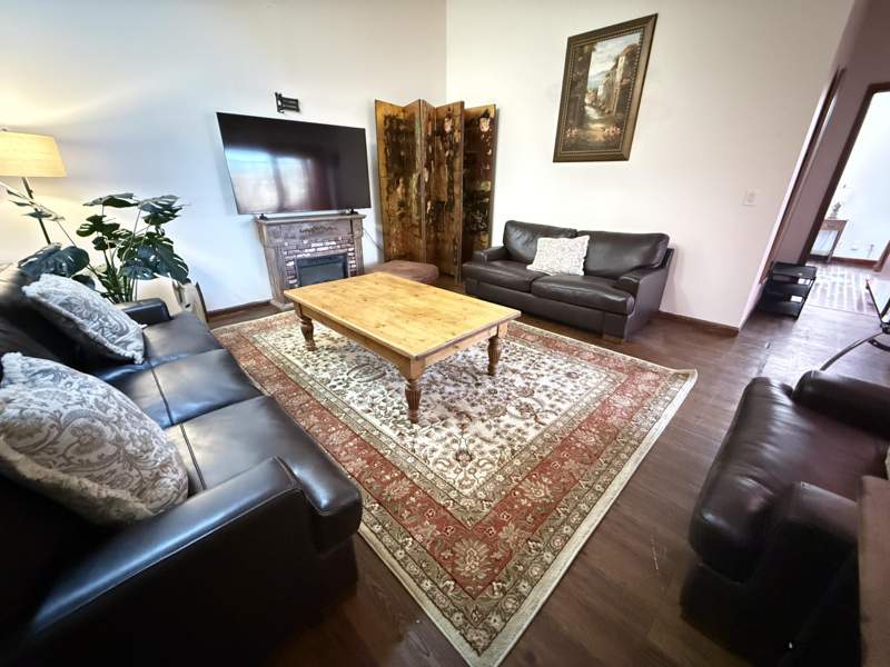2 bedroom Townhouse at 1275 Periwinkle Place, Sugar Pond Manor Of Wellington, Wellington — photo 4