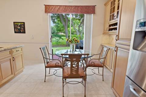 5379 Brookview Drive, Boynton Beach FL - photo 12 of 40