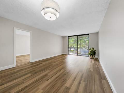 900 Colony Point Circle #205, Pembroke Pines FL - photo 12 of 60