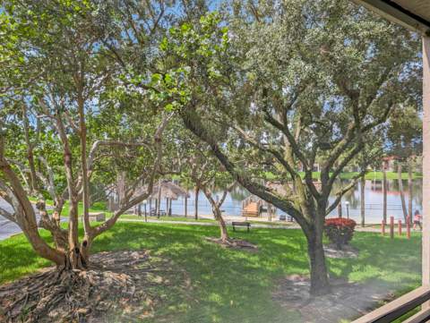900 Colony Point Circle #205, Pembroke Pines FL - photo 16 of 37