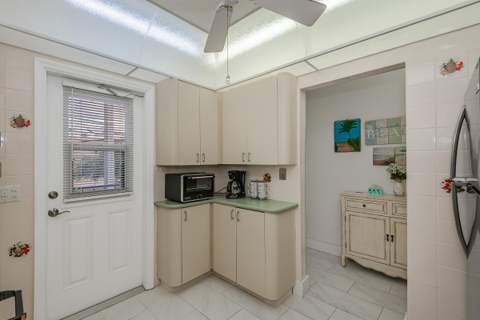 1501 S Ocean Boulevard #208, Lauderdale-By-The-Sea FL - photo 13 of 34