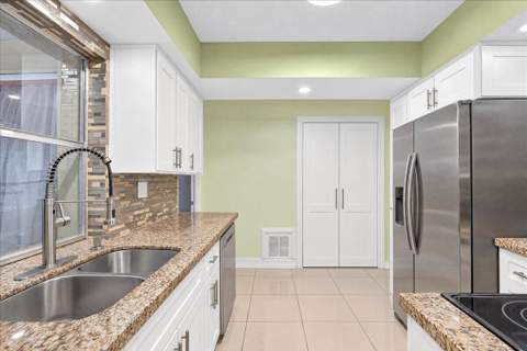 4911 NW 14th, Deerfield Beach FL - photo 8 of 25