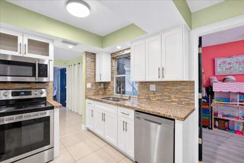 4911 NW 14th, Deerfield Beach FL - photo 14 of 25