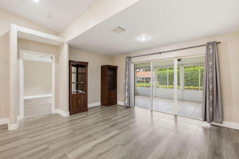 94 Sausalito Circle, Boynton Beach FL - photo 7 of 43