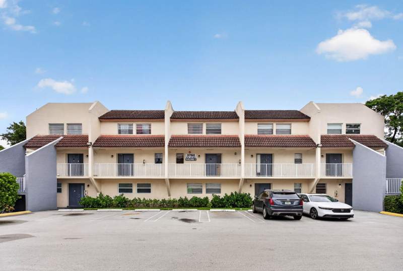 1 bedroom Condominium at 3760 NW 115th Avenue #1-4, Coral Springs Estate Townhomes, Coral Springs — photo 2