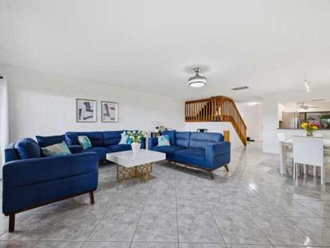 1800 Embassy Drive #132, West Palm Beach FL - photo 12 of 31
