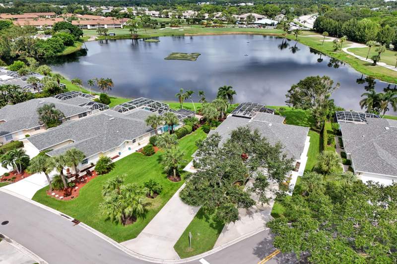 2 bedroom Villa at 175 Brier Circle, Greenbrier At Indian Creek, Jupiter — photo 2