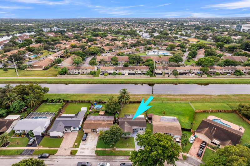 3 bedroom Single Family Residence at 3740 NW 113th Avenue, Sunrise Golf Vlg Sec 24, Sunrise — photo 2