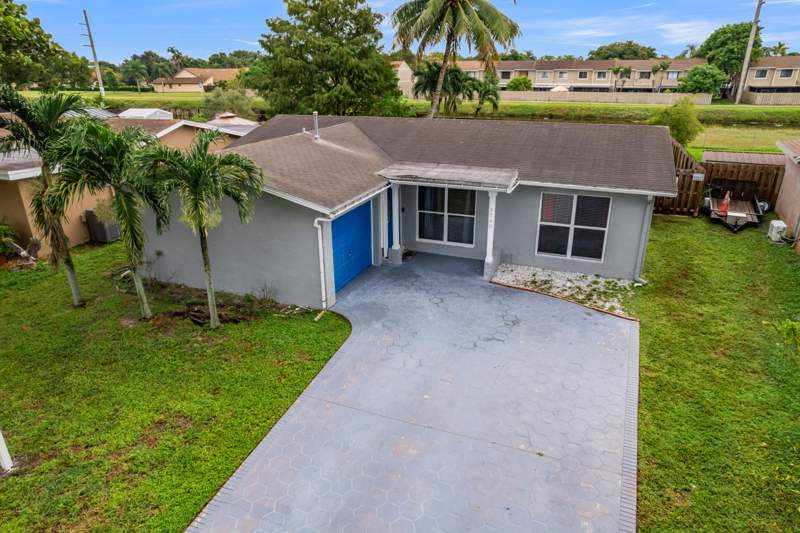 3 bedroom Single Family Residence at 3740 NW 113th Avenue, Sunrise Golf Vlg Sec 24, Sunrise — photo 4