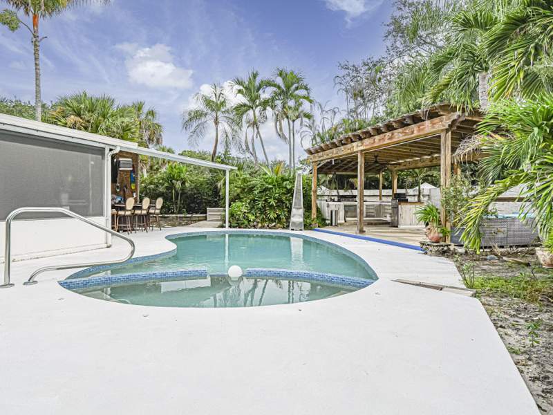 3 bedroom Single Family Residence at 2075 SW Augusta Trace, Charter Club At Martin Downs, Palm City — photo 2