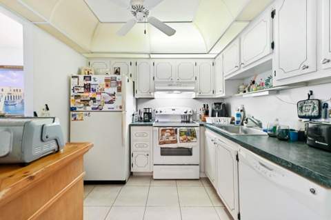 195 Waterford Crescent, Delray Beach FL - photo 10 of 43