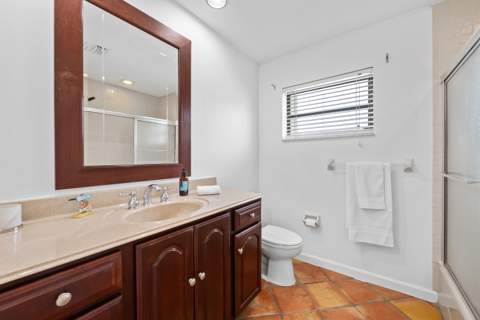6760 Hollandaire Drive, Boca Raton FL - photo 23 of 34