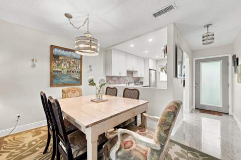 193 Lake Evelyn Drive, West Palm Beach FL - photo 6 of 33