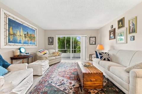 193 Lake Evelyn Drive, West Palm Beach FL - photo 9 of 33