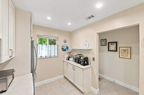 193 Lake Evelyn Drive, West Palm Beach FL - photo 13 of 33