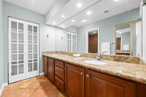 6760 Hollandaire Drive, Boca Raton FL - photo 15 of 34