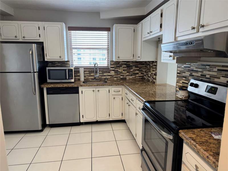 2 bedroom Condominium at 3015 N Ocean Boulevard #15A, Berkley South Condo, Fort Lauderdale — photo 4