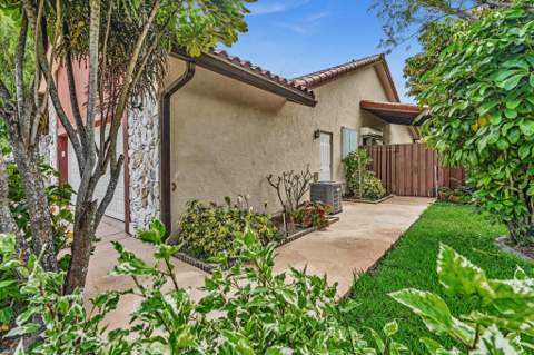 7908 NW 85th Terrace, Tamarac FL - photo 7 of 66