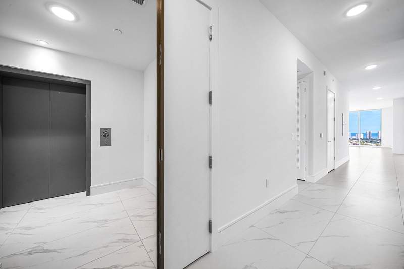 2 bedroom Condominium at 220 Lake Shore Drive #2202, Nautilus 220 Condominium, Lake Park — photo 5